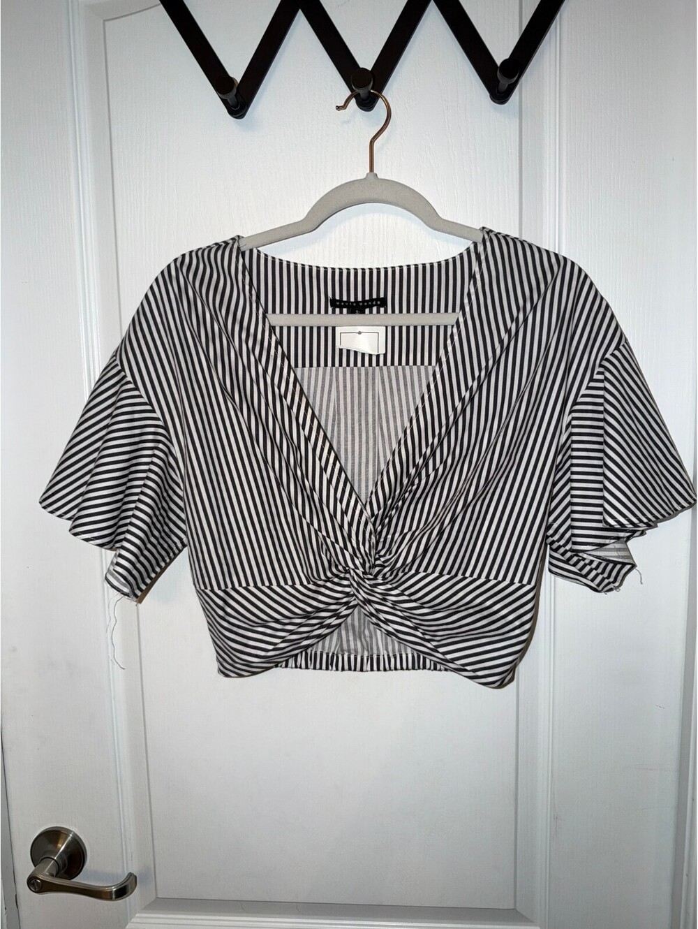 NWT Haute Monde Women's Black and White Striped Crop Top Blouse Size S